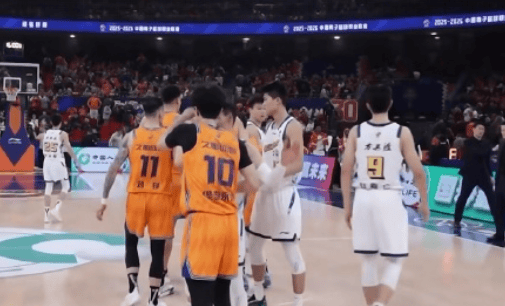 媒体人: 上海体系越来越成熟, 他们是本赛季冠军有力争夺者