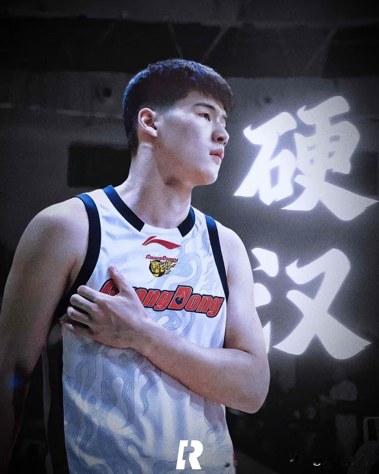 CBA常规赛最新积分榜，广东登顶，山西跌到第八，浙江排名上升6位。CBA常规