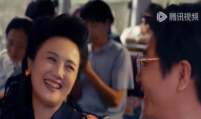 她最后一条动态，还在烫着最靓的波浪头。16天，从“永远潇洒”到与世长辞。51