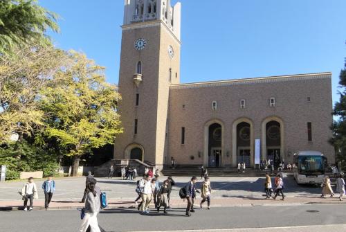 丢人丢大发了，让小日本笑话了！5名在读中国研究生被早稻田大学开除。2026年1