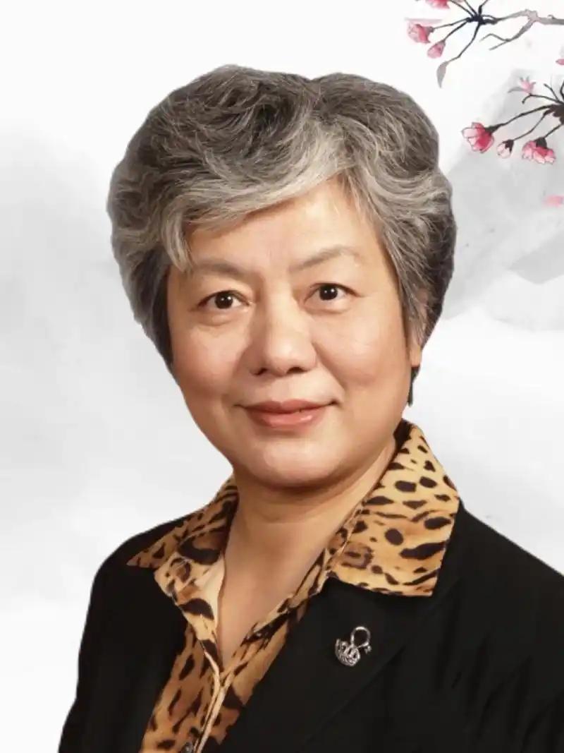 李玫瑾教授曾言：“我采访过一个系列强奸犯，他说女人和女人是不一样的。有些男人交往