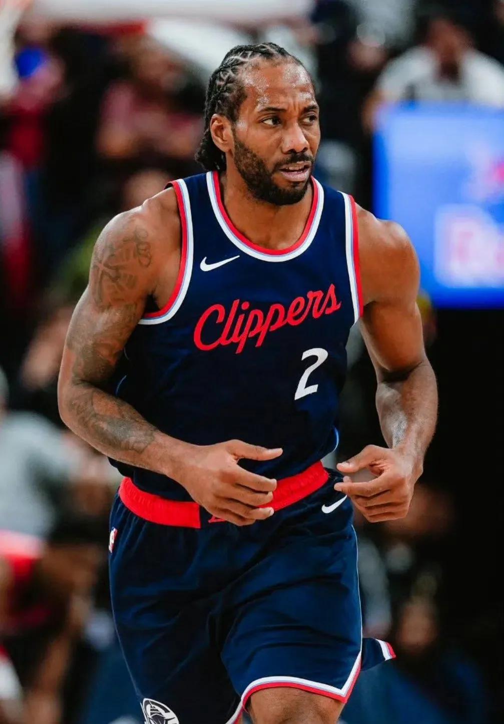 快船大概率能打进季后赛，当前已稳住附加赛席位，冲前8机会不小，核心变量是伦纳德健