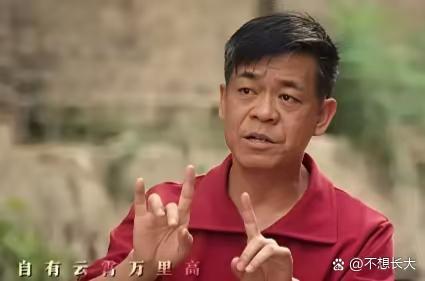 内娱的门槛，真是越来越魔幻了。一边是拿着天价片酬，连磕个头都要替身的鲜肉；另一边