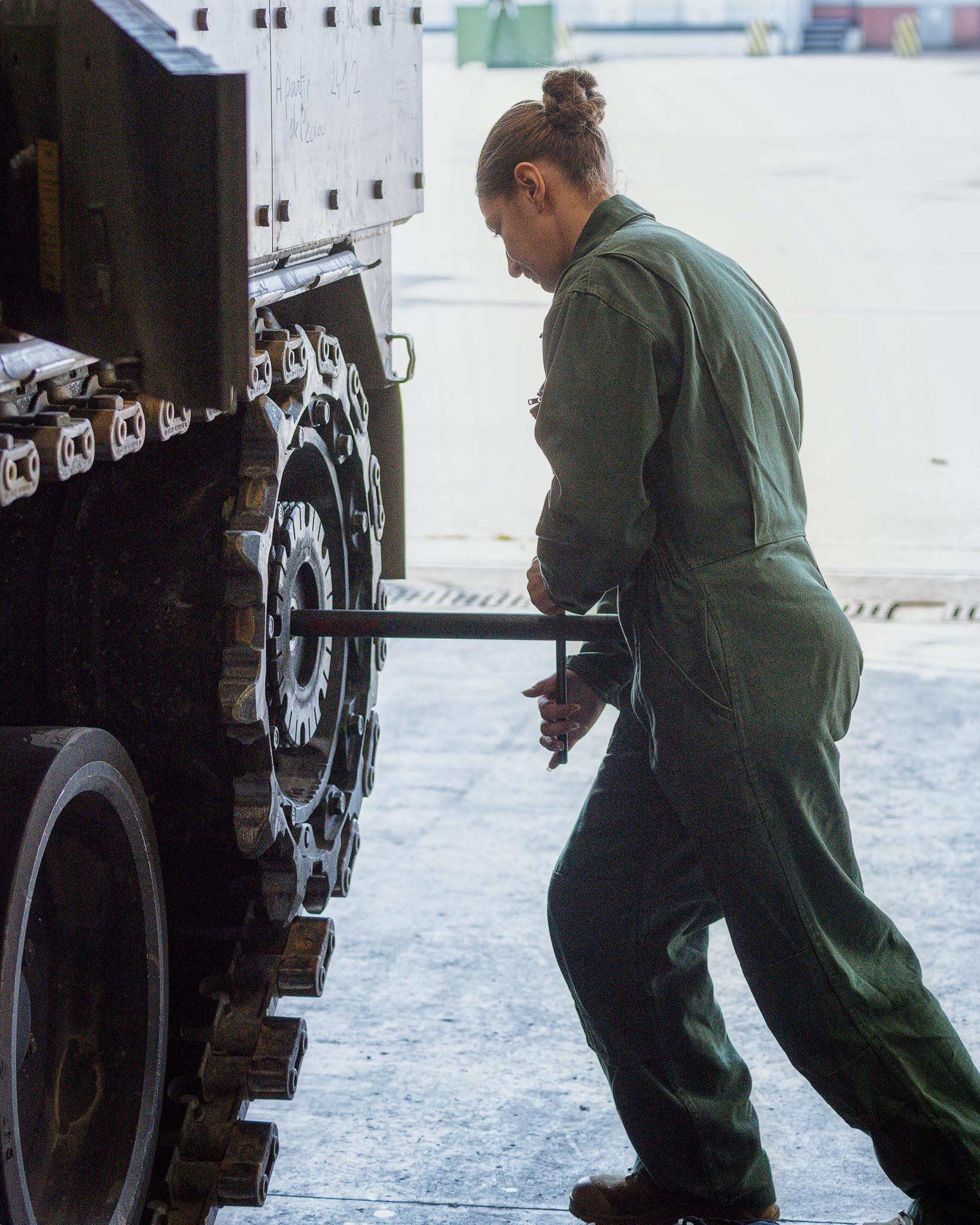法国陆军501坦克团庆祝三八国际妇女节