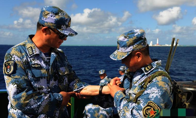 中国“不开第一枪”，是不是等挨打了才还手？前几天，一学生突然问我：“老师，中国