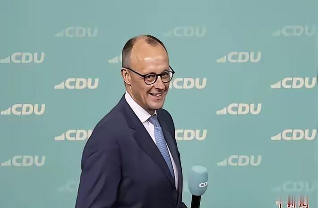 前脚德国总理默茨将于2月25日至26日应邀对中国进行正式访问。后脚日本首相高市早