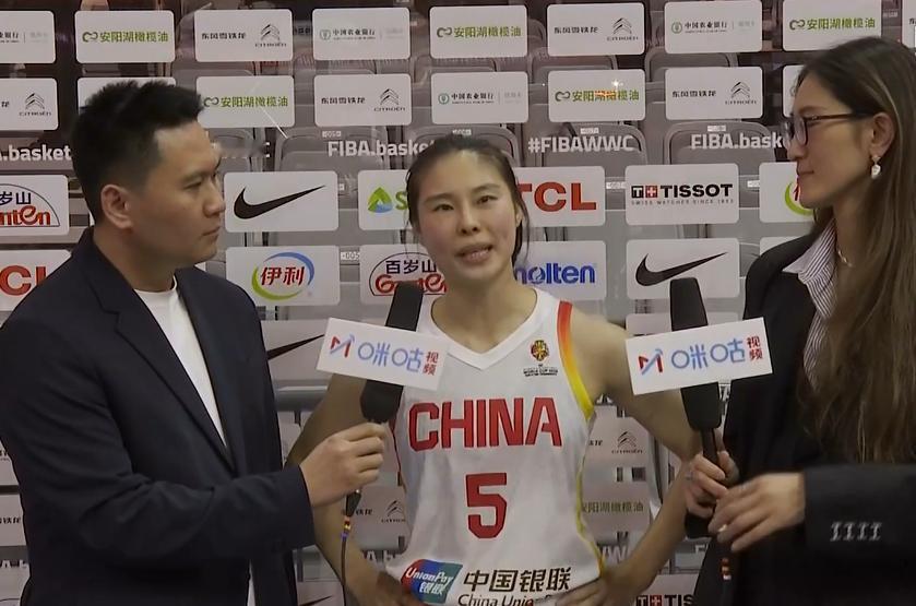 给捷克打工，中国女篮83-71巴西队。3月17日，已经提前出线的中国女篮在世界