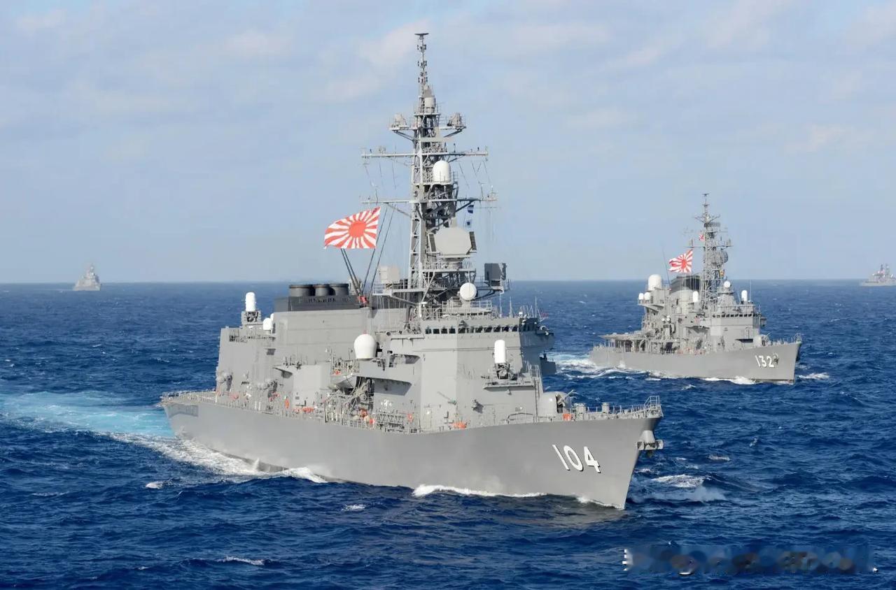 日本海上自卫队现役护卫舰47艘，潜艇22艘，水下作战能力在亚太排前三。中国海军吨