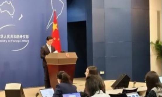 中国外交部这次直接“掀了桌子”？发言人郭嘉昆罕见地抛出六个字：“血债必须偿还”；