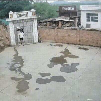 不能看晚上的，吓死人了[捂脸哭]