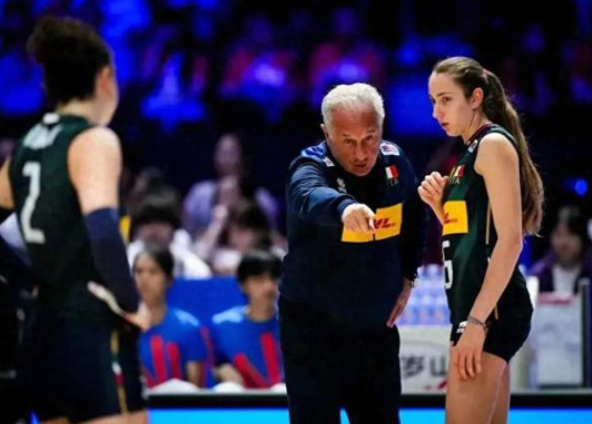 中国女排0-3负意大利，赵勇直言一新星防吊球能力需提升