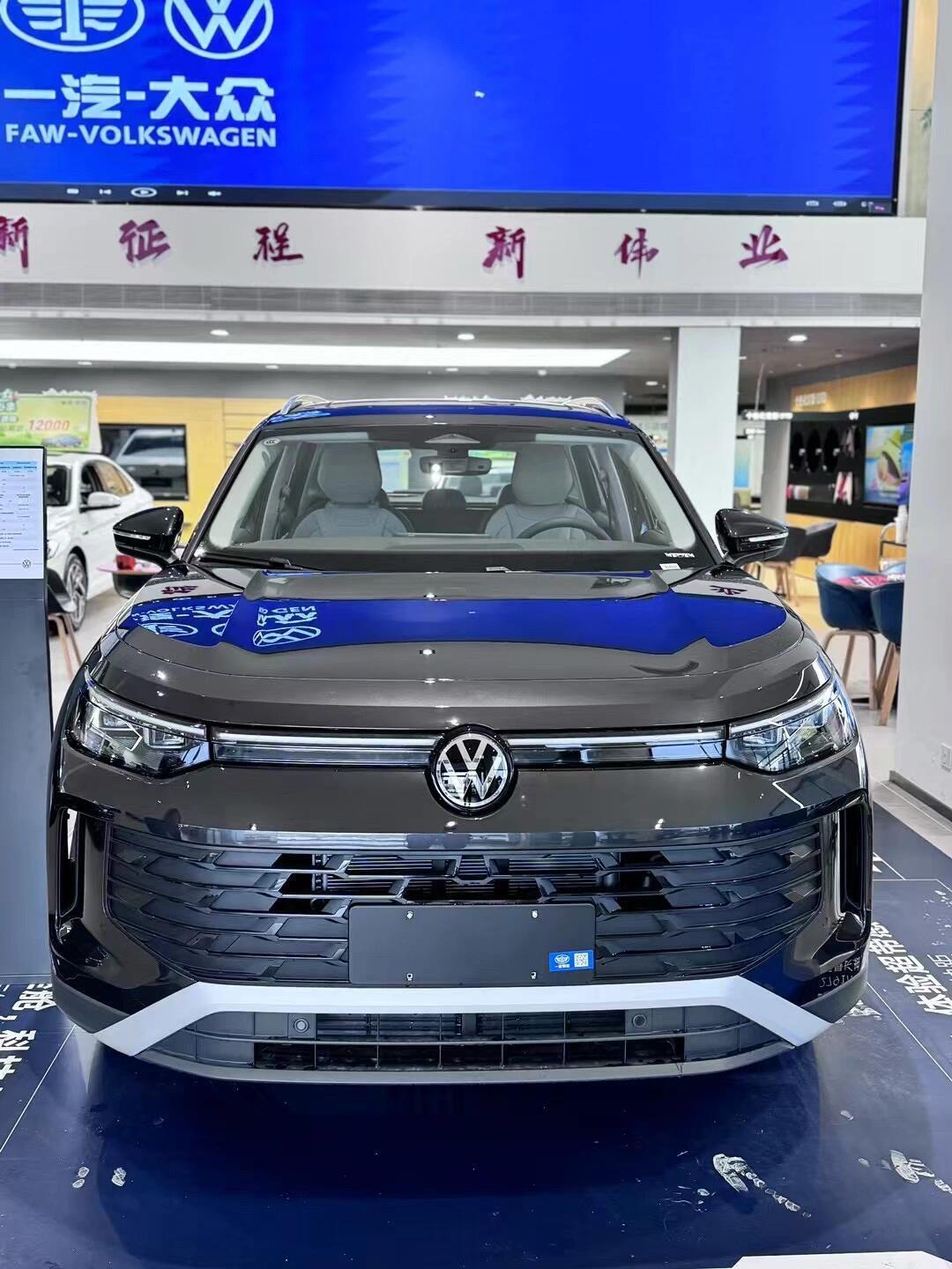 小时候，听父母讲起他们年轻时对大众车的向往，因为经济压力，这个梦想一直未能实现。