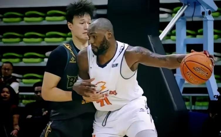 NBL盖帽王麦考伊！高效两双数据亮眼，内线重炮手受到CBA青睐上赛季NBL