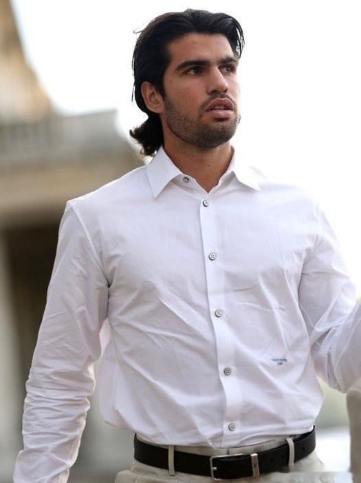 阿尔卡拉斯🇪🇸拉沃尔杯西装照汇总这裤子有点长，其他的都还好，整体可以打几分？