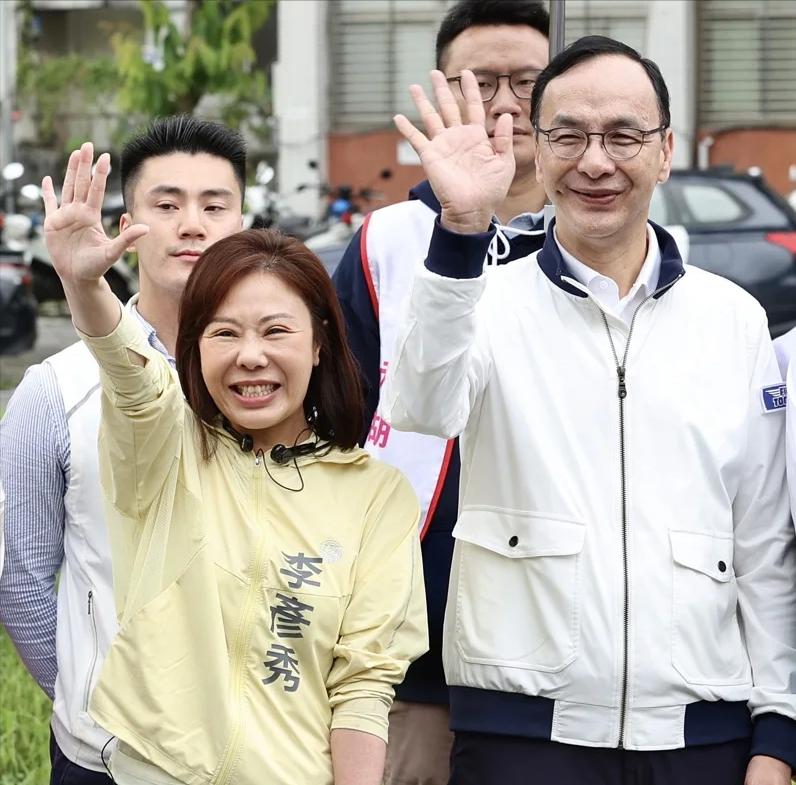 近期，检调部门针对大规模罢免行动中出现的幽灵连署案件展开深入查办，包括台北市党部