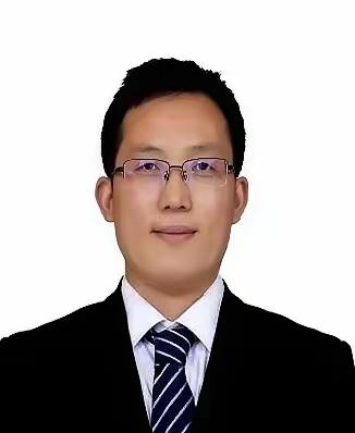 我直接懵了张洪章这哥们儿的履历，简直把“开挂”写在了太空里。你以为他只是个