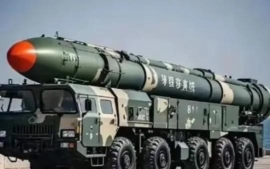 美国专家捅破窗户纸：美军亚洲所有基地，解放军30分钟就能全摧毁。最近，美