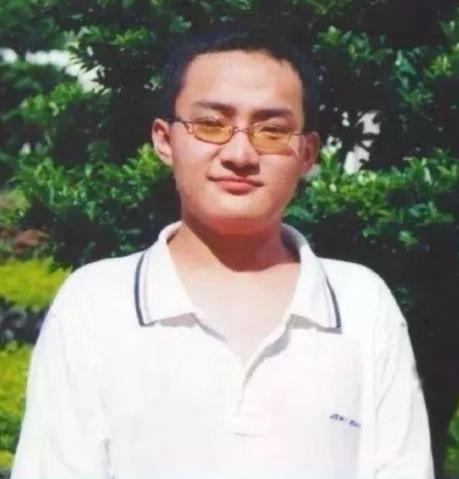 北大一位当了公务员的同学最近揭开了孙宇晨的底牌，看懂了才明白他后来的路最近孙