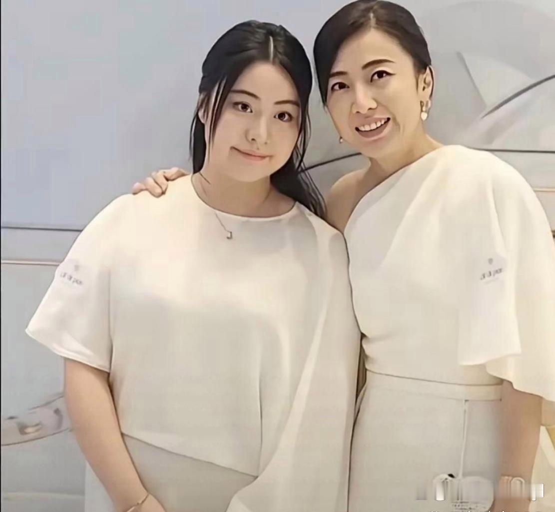 甘比女儿，珠圆玉润的，很富态