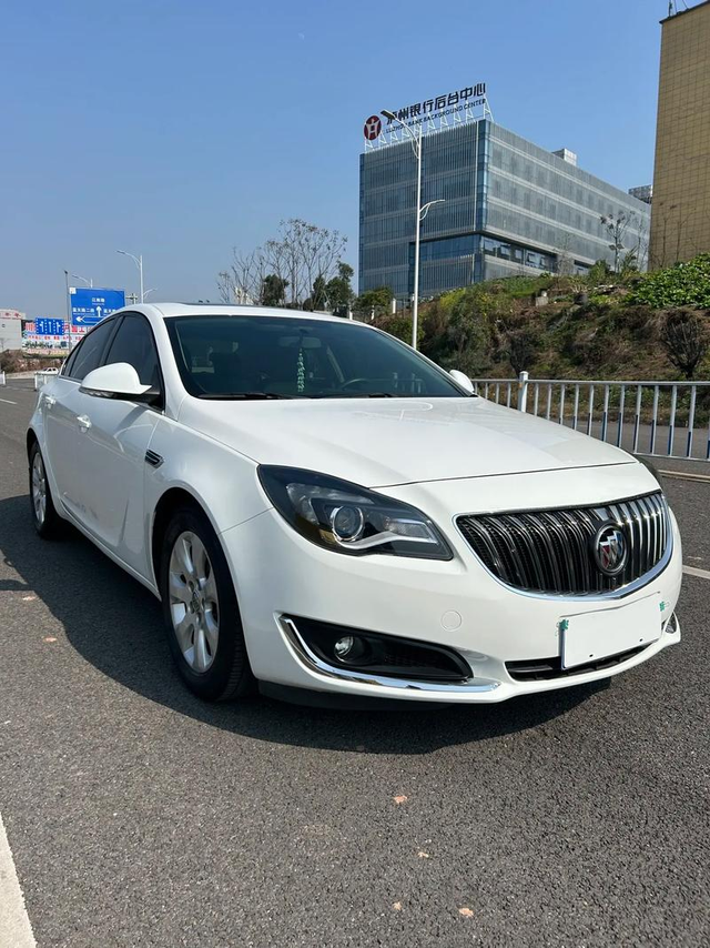 2014年君威花小钱办大事可以用买a级车的钱买两款b级车，一个是迈锐宝一个是君