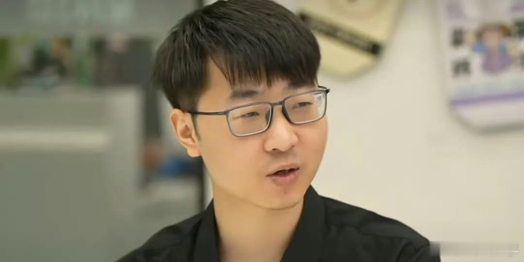 雕哥：右上角这个11582是我的天梯分啊，很丢人嘛，枫哥还在8000多分的局在打