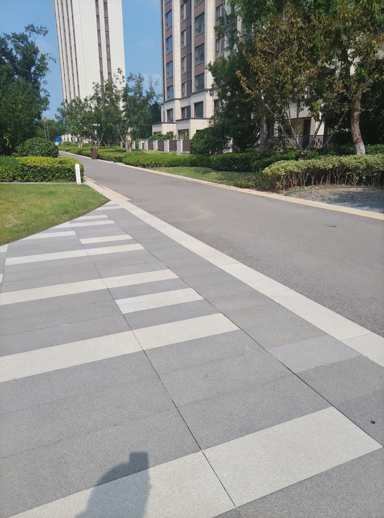 我老公的侄子准备去云南读公办大学，忘记那个大学叫啥名字了[捂脸哭]，本来高考考的3