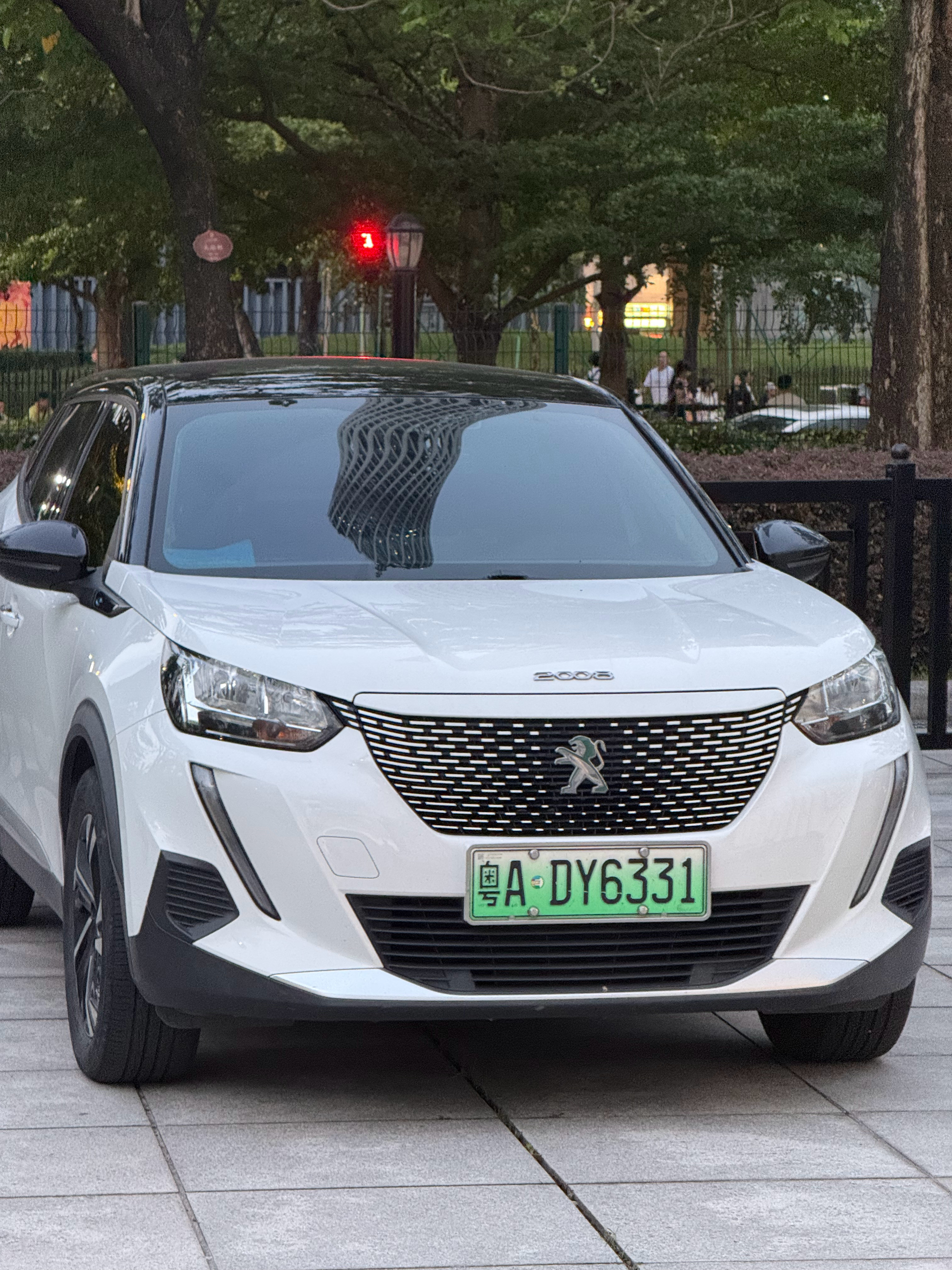 下班看到这台车，稀有程度应该不亚于超跑