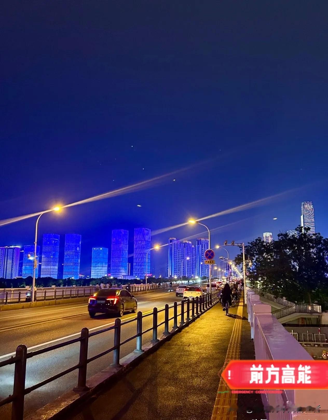 三九天，冻死狗，挺过它一月八号到十七号，一年里最冷的时候来了，得注意保暖，大家