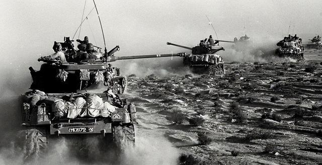 1951年，志愿军一个营深入敌后50公里，被英加两个旅包围，营长带20人发起自杀