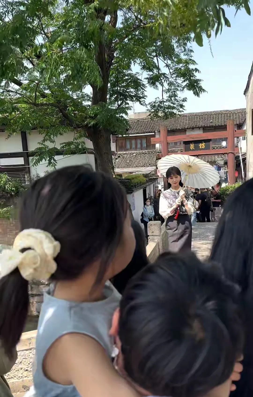 71岁还这么活跃，真佩服！