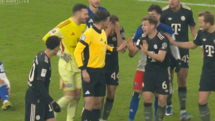 一场比赛5个争议判罚! 拜仁全队赛后表达不满: 灾难性判罚!