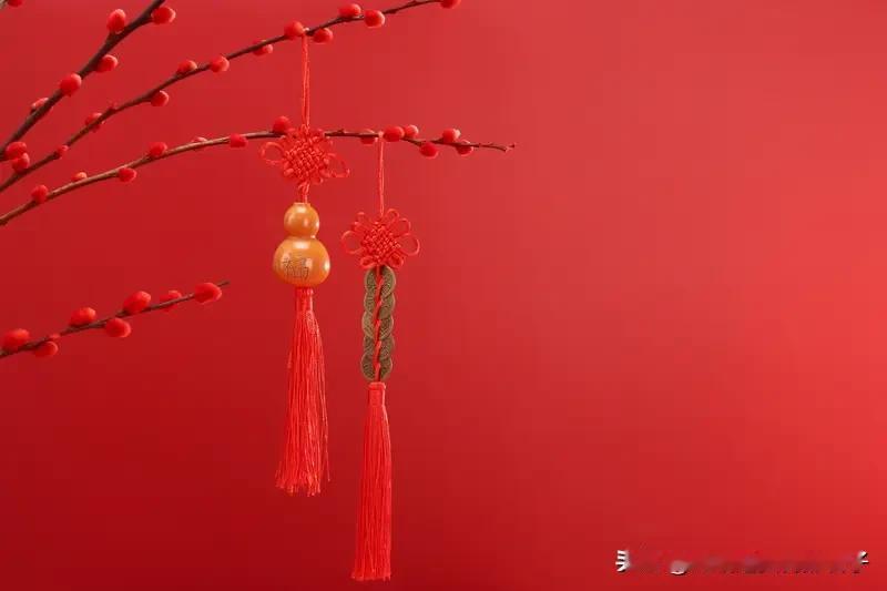 一人一句新年祝福龙腾万里，愿你在新的一年乘风破浪，好运加满，福禄双全。新的一年