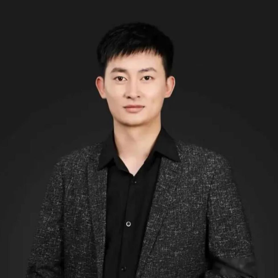 33岁宁夏小伙接棒张雪峰！这逆袭，太踏实了张雪峰走后，峰学蔚来新掌门武亮一