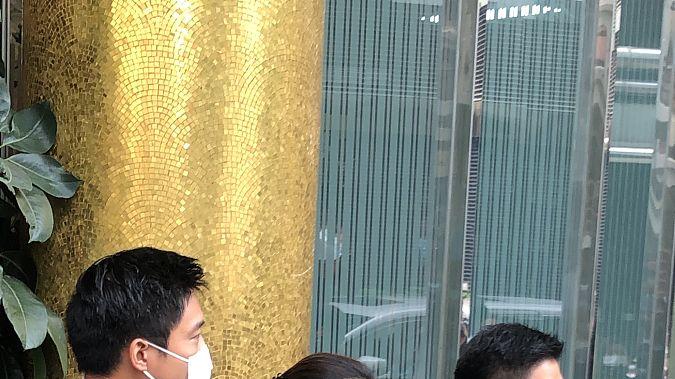 霍启山浙江密会被拍!眼神拉丝疑恋情曝光,杭州女孩背景引猜测