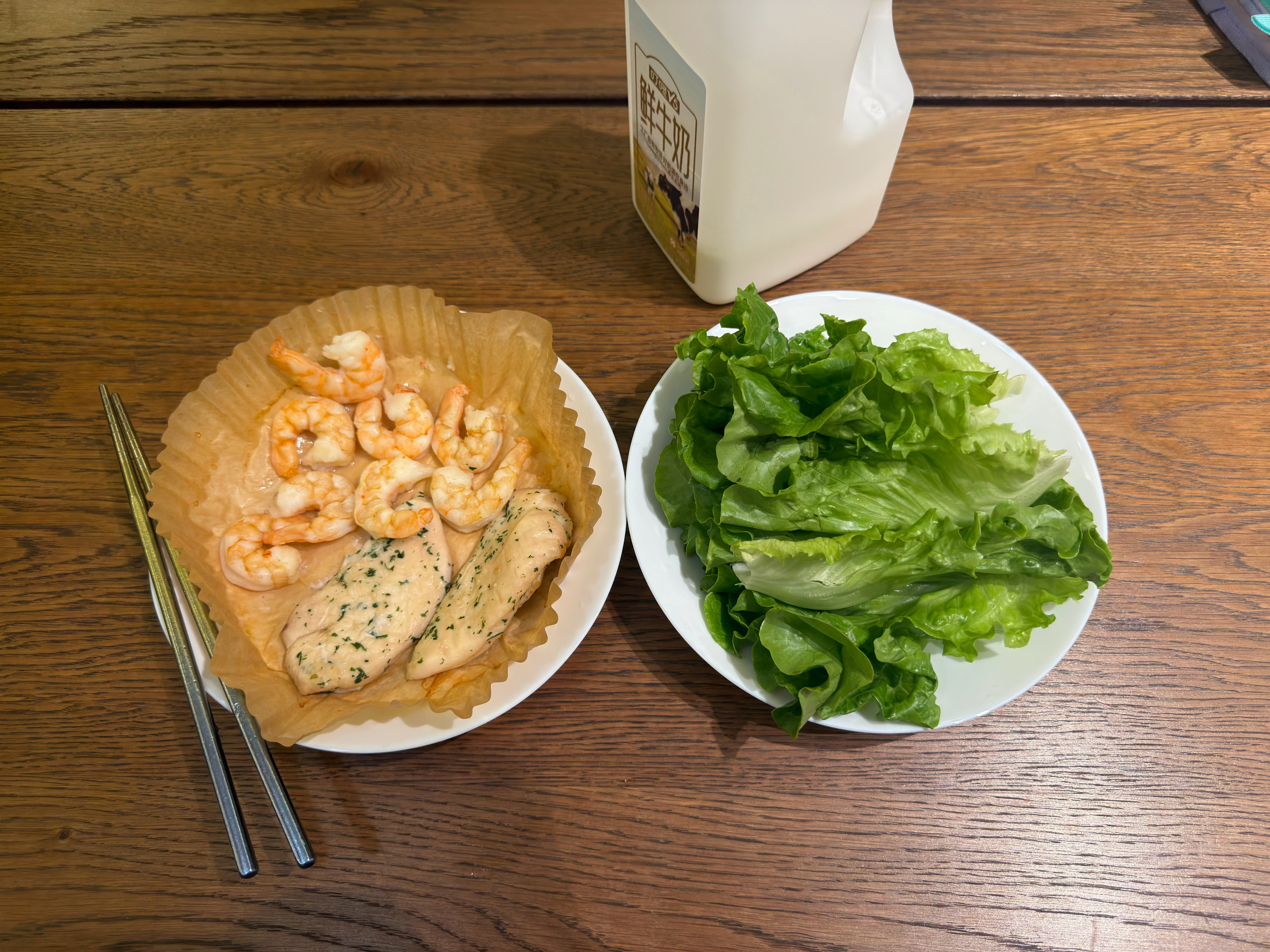 自己做饭成本其实很高我没感觉，可能我吃的有点离谱吧。比如早餐。锻炼前丢煮蛋器