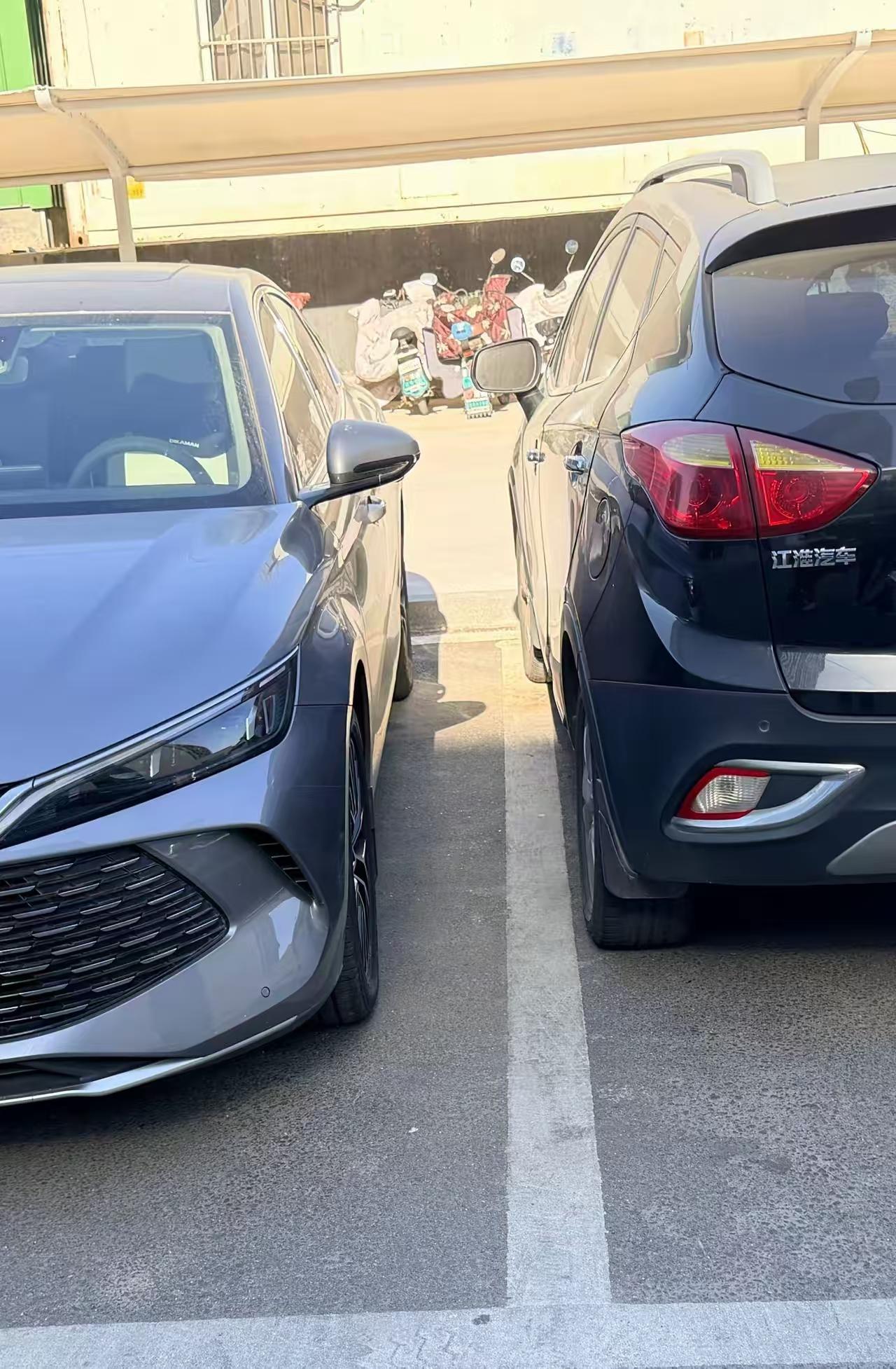 我发现买什么样的车险，就会带来什么样的驾驶习惯。以前我买全险的时候，在马路上就