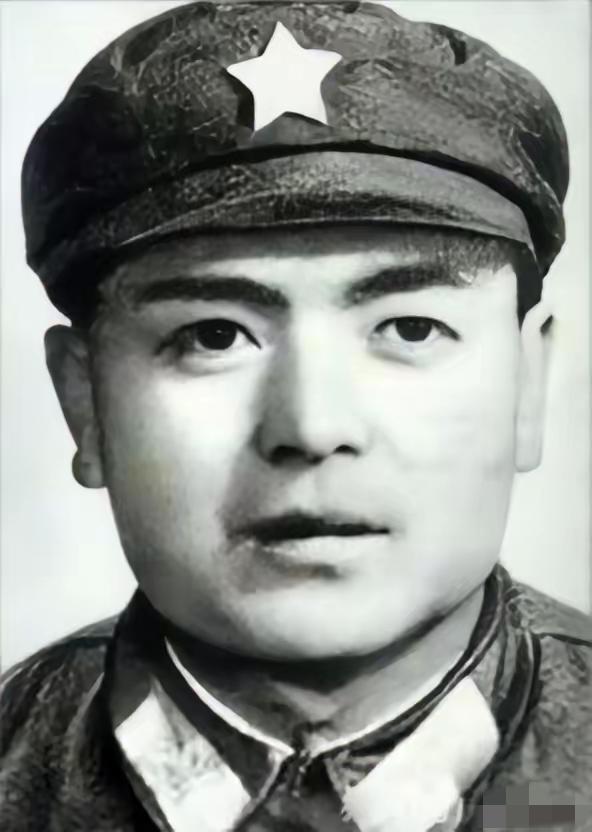 1979年2月19日，55军坦克团7连连长李德贵的坐车705号坦克陷在了稻田里无