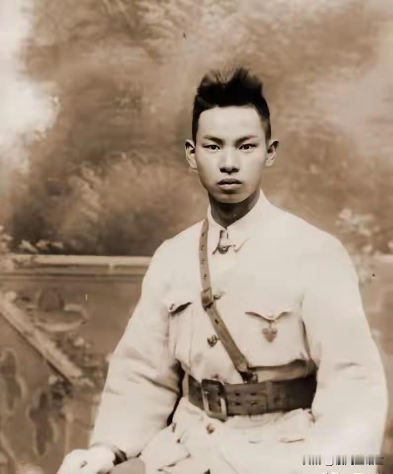 新婚第六天，他诀别妻子，奔赴抗日战场。29岁的滇军连长黄人钦，在台儿庄血战中壮烈