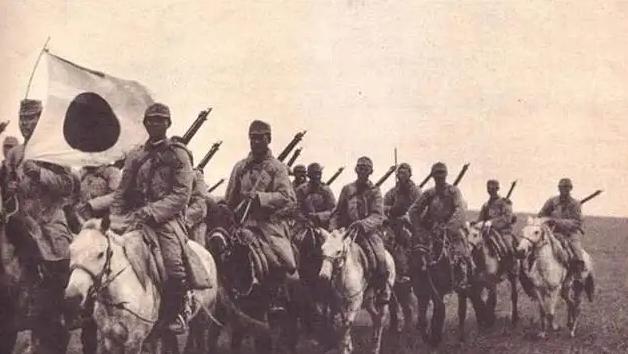1945年日本战败后，两万日军带着一万妇女躲进长白山，为何77年来下落不明？