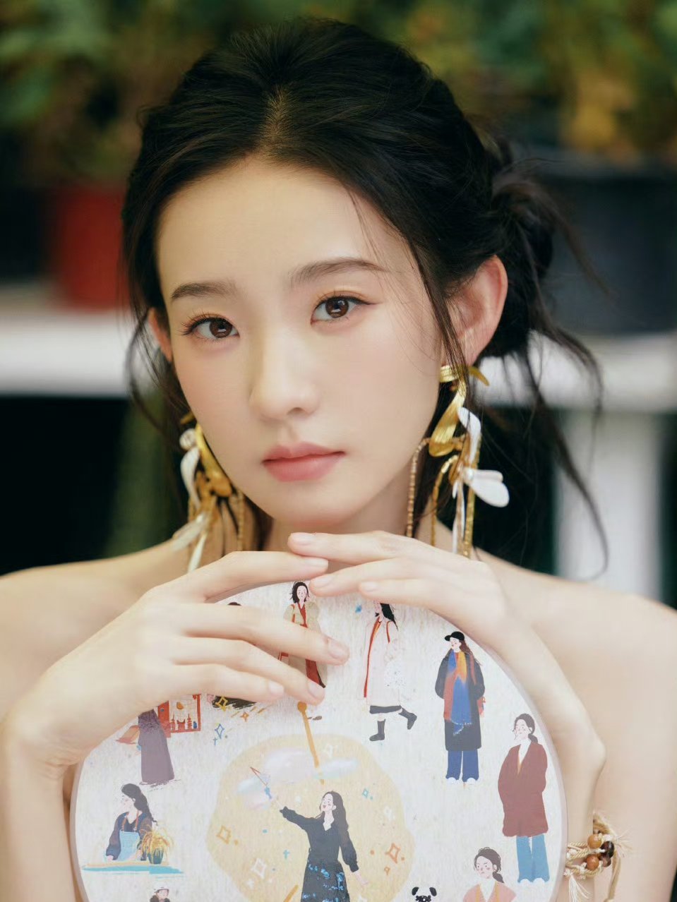 张艺凡～～张艺凡​​​