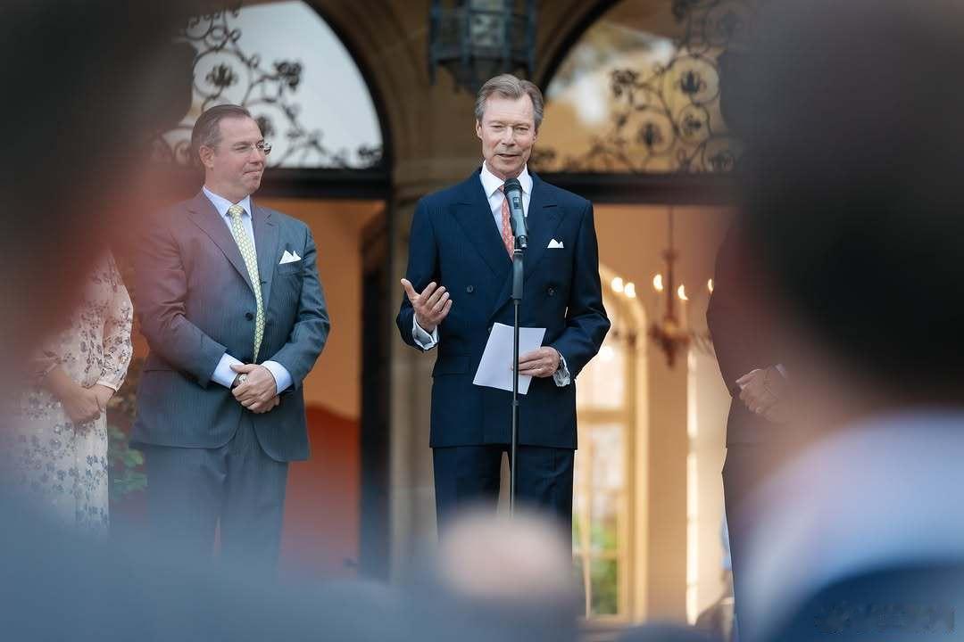 卢森堡王室🇱🇺4月16日，亨利大公71岁生日快乐。世界各国王室