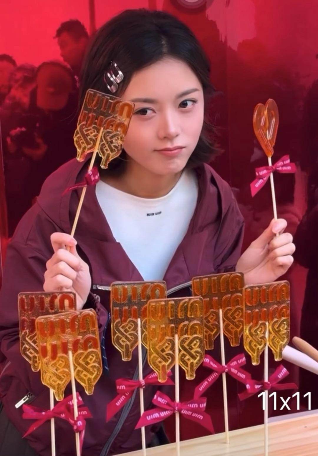 短发赵今麦好灵动少女，可塑性太强了，前两天还是妈咪，今天是洋娃娃一样的Miu系麦