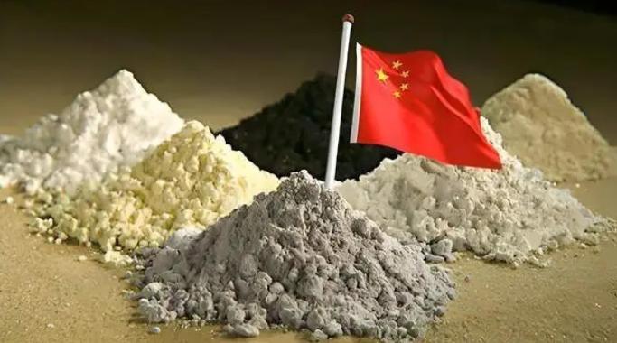 美国祭出终极杀招！一旦中国不向美国出售稀土，美国可能将强势施压，把中企踢出全球股