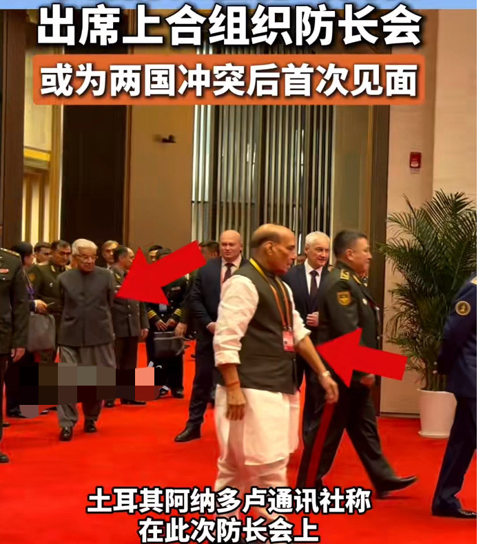 印度防长怒批巴铁，旧仇未消新恨又起印度老铁怒了！青岛会议