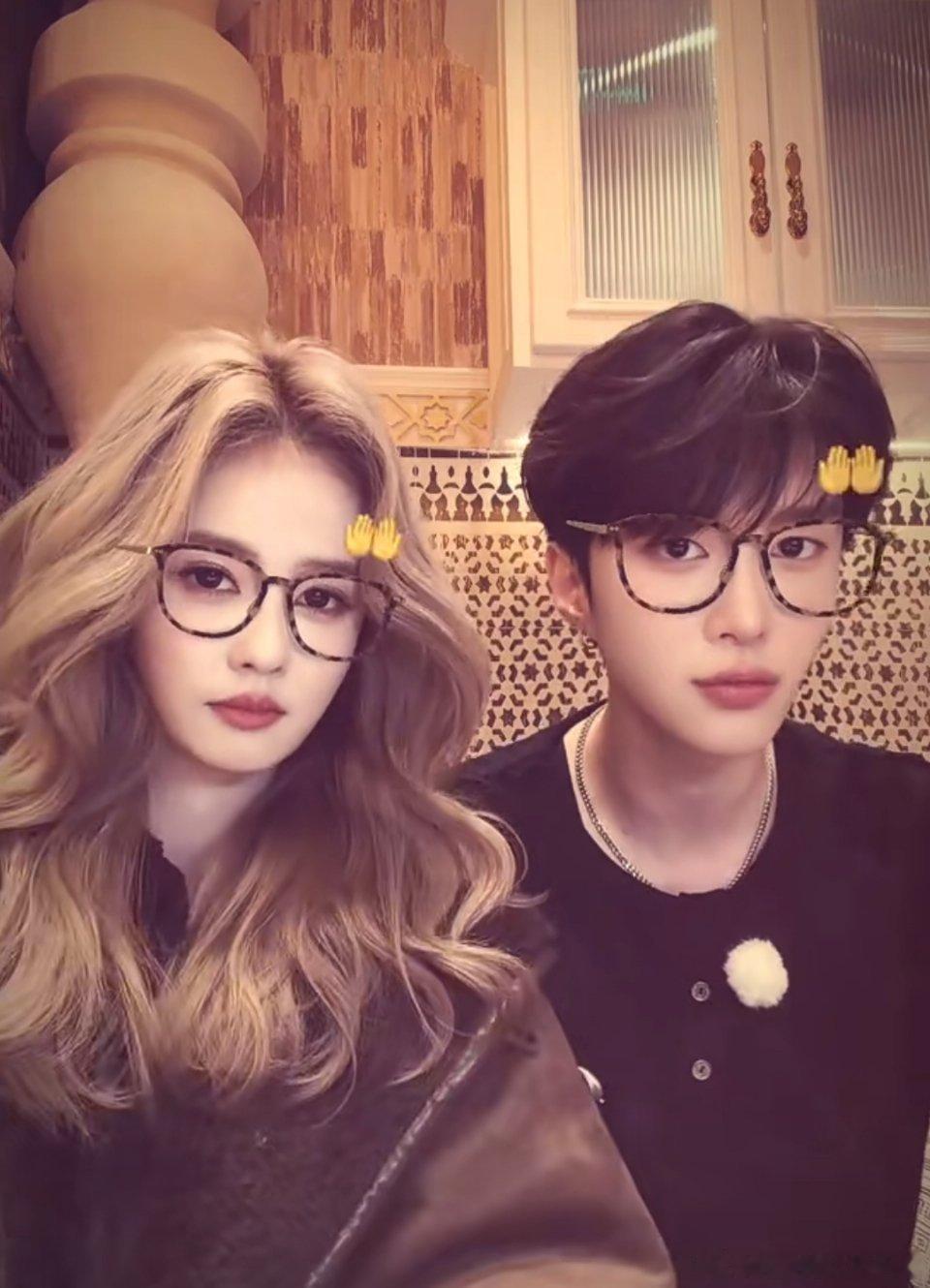 他俩的互动真的好好玩哈哈哈哈哈哈两人就有种姐弟感，范丞丞是搞怪找事但又温暖的弟弟