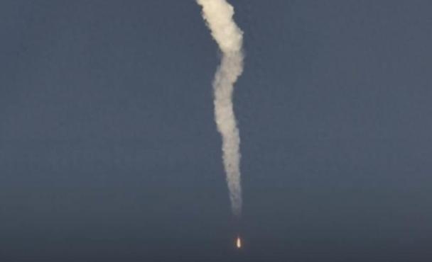 今天太空圈直接炸锅，俄罗斯“联盟MS-28”载人飞船从拜科努尔发射场点火升空，带