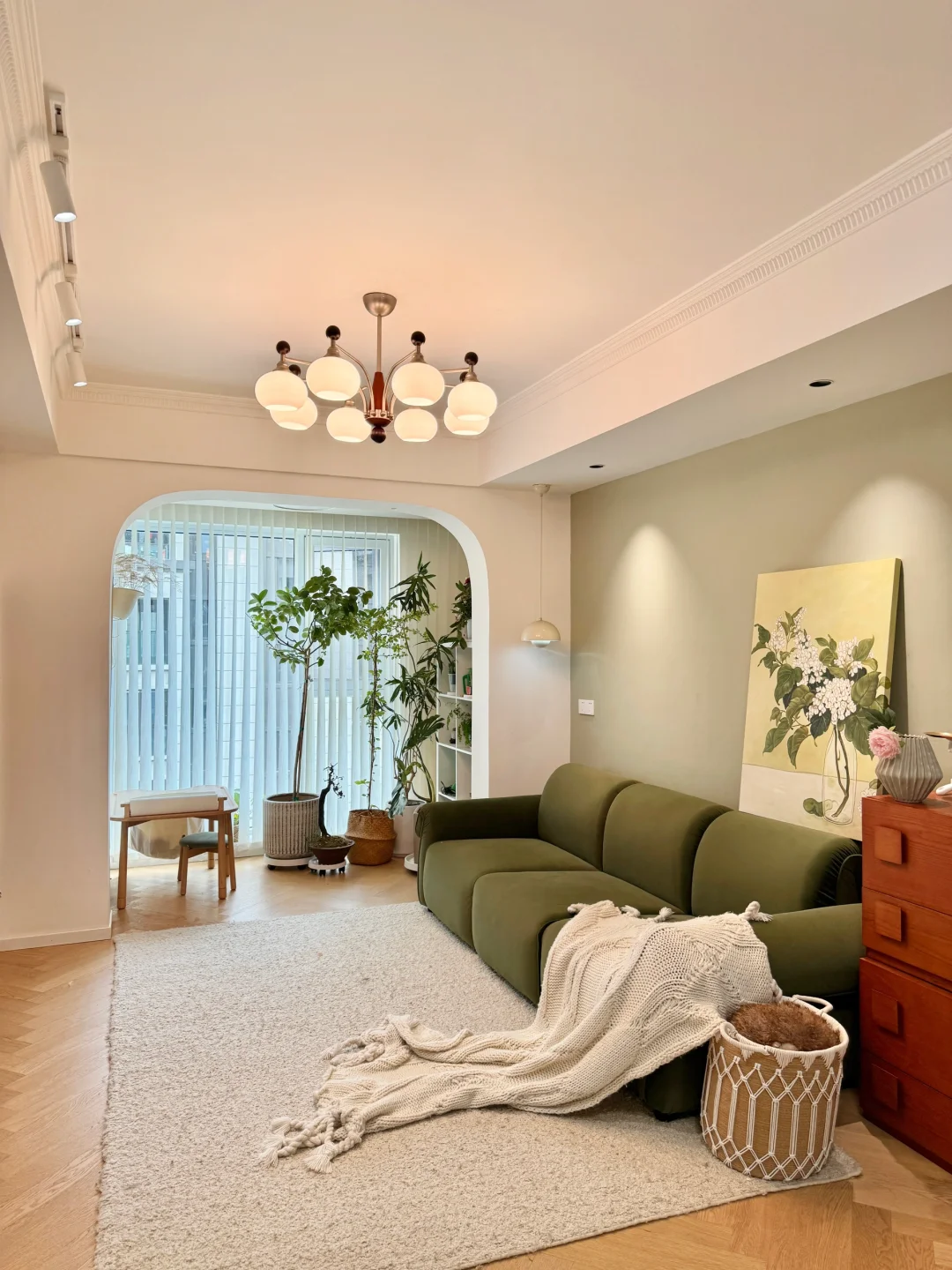 🏠82㎡小家，层高2.7米，也能安装吊灯！