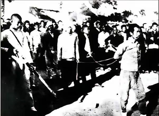 民国将领石毓灵：乱世中身不由己的独特轨迹在民国波澜起伏的历史长河中，湖北红