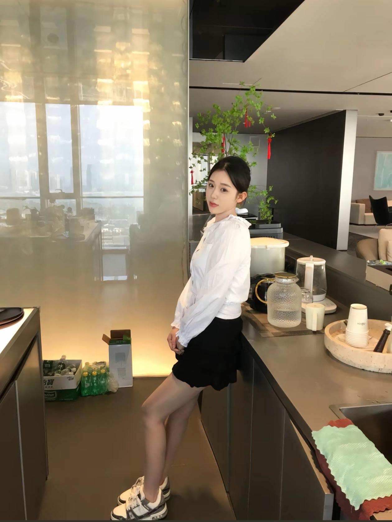 对这种打扮的小姐姐毫无抵抗力