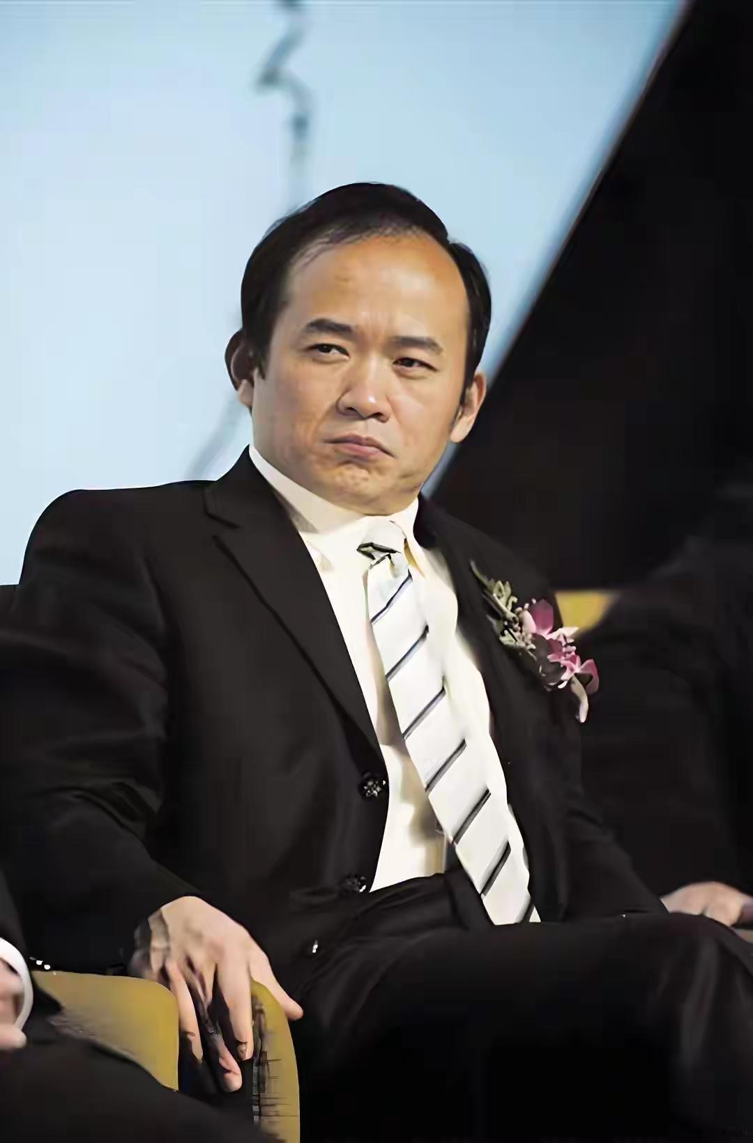 很多人劝金龙鱼尽快通过第三方找到兰世立和解？这都是什么水平的人才会给这个建议的！